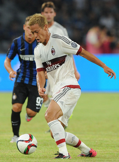 本田 ミラノダービーでmom ハイライトをミラン公式撮影ショットで サッカーダイジェストweb 本田 ミラノダービーでmom ハイライトをミラン公式撮影ショットで サッカーダイジェストweb