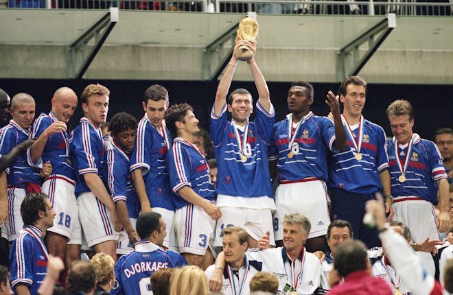 Euro16開催地を巡る旅 第1回 サンドニとスタッド ド フランス フランスを象徴する聖地 サッカーダイジェストweb Euro16開催地を巡る旅 第1回 サンドニとスタッド ド フランス フランスを象徴する聖地 サッカーダイジェストweb