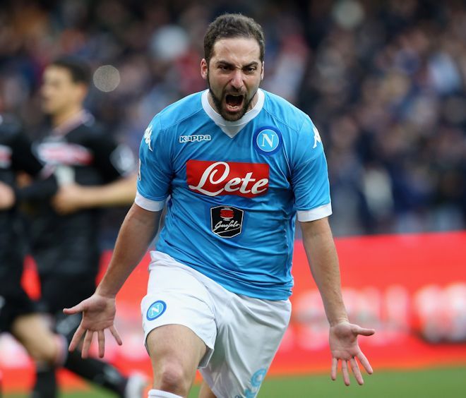 移籍専門記者 レバンドフスキ ベンゼマ カバーニ そしてイグアイン 複雑に絡み合う 今夏の主役4人 の去就 サッカーダイジェストweb