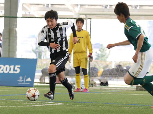 総勢16チームが世界大会への切符をかけて闘う Adidas Uefa Young Champions 16 日本代表選抜大会が開催 サッカー ダイジェストweb 総勢16チームが世界大会への切符をかけて闘う Adidas Uefa Young Champions 16 日本代表選抜大会が開催 サッカー ダイジェストweb