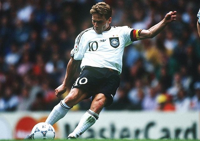 今日の誕生日 4月4日 ユベントス史上8人目のドイツ人 ケディラ サッカーダイジェストweb