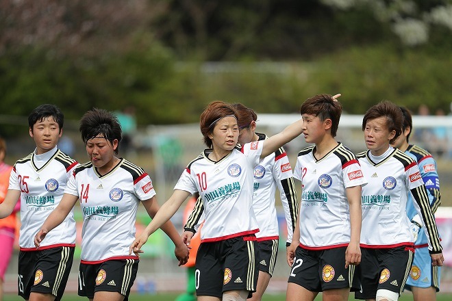 宮間あやが語った女子サッカーの未来 五輪予選敗退の苦境に なでしこリーグ はどうあるべきか サッカーダイジェストweb 宮間あやが語った女子サッカーの未来 五輪予選敗退の苦境に なでしこリーグ はどうあるべきか サッカーダイジェストweb