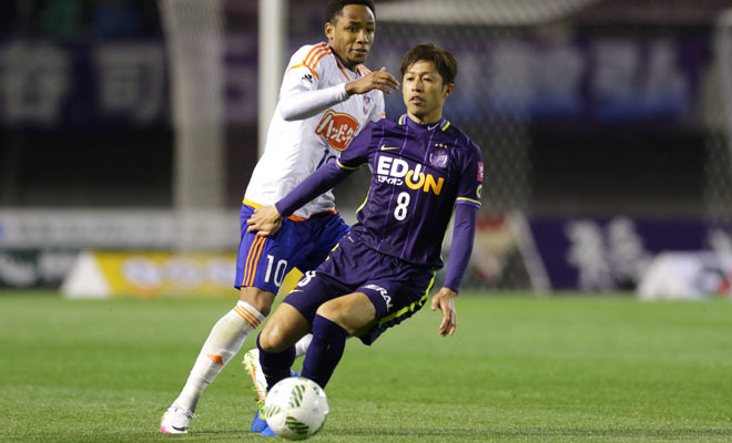 広島 帰ってきた ドクトル カズ 百戦錬磨の男が 良いサッカーではなく 勝つサッカーに徹する と語った真意とは サッカーダイジェストweb