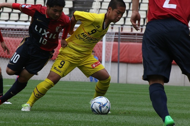 U 18プレミア 風貌は全少制覇の頃のまま 本家ロナウドの背中を追う柏u 18 中村駿太が魅せた抜群の得点嗅覚 サッカーダイジェストweb U 18プレミア 風貌は全少制覇の頃のまま 本家ロナウドの背中を追う柏u 18 中村駿太が魅せた抜群の得点嗅覚 サッカーダイジェストweb