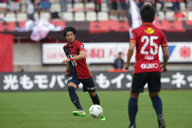 J1採点 寸評 鹿島 4 0 甲府 随所に質の高いプレーを見せた柴崎が 2得点の土居を抑えてmom サッカーダイジェストweb J1採点 寸評 鹿島 4 0 甲府 随所に質の高いプレーを見せた柴崎が 2得点の土居を抑えてmom サッカーダイジェストweb