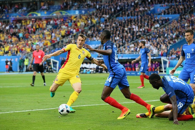 Euro16 華麗なる開幕セレモニー 開催国 フランスを救ったパイエ 涙の決勝ミドル サッカーダイジェストweb