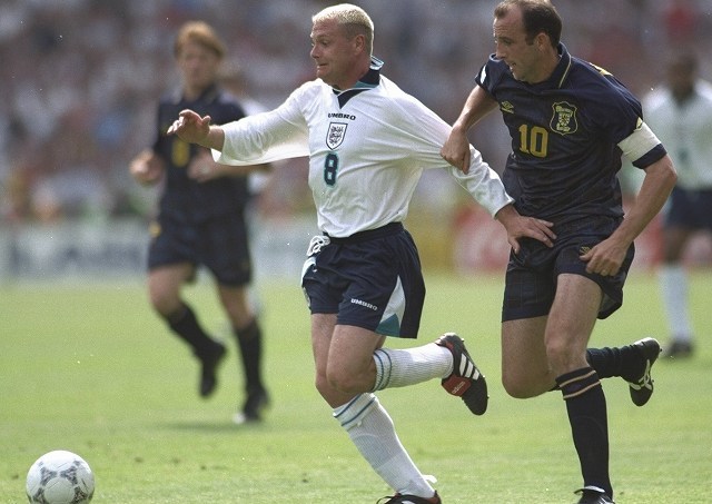 Euro 今日は何の日 6月15日 ファン バステン 年 ガスコイン 96年 の美技 サッカーダイジェストweb