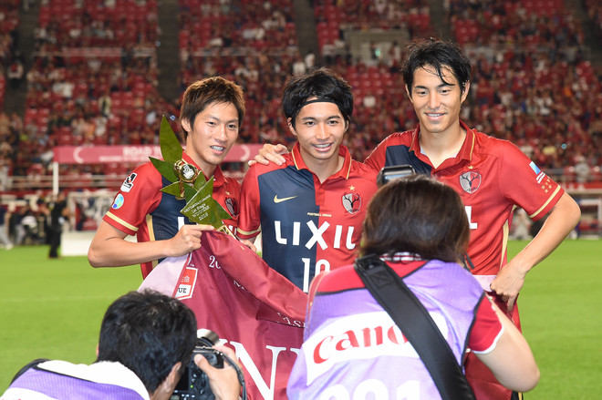 金崎 土居 柴崎の トライアングル の輝きが照らす ステージ連覇 サッカーダイジェストweb