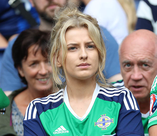 Euro16 スタジアム美女総集編 サッカーダイジェストweb Euro16 スタジアム美女総集編 サッカーダイジェストweb