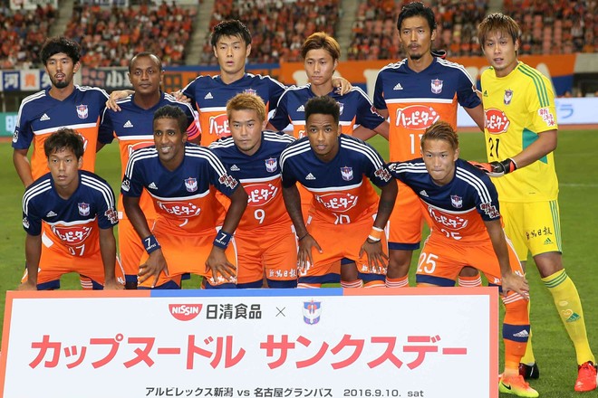 新潟の選手が選んだmvpは 俊英cbは興梠のポストワークを絶賛 サッカーダイジェストweb 新潟の選手が選んだmvpは 俊英cbは興梠のポストワークを絶賛 サッカーダイジェストweb