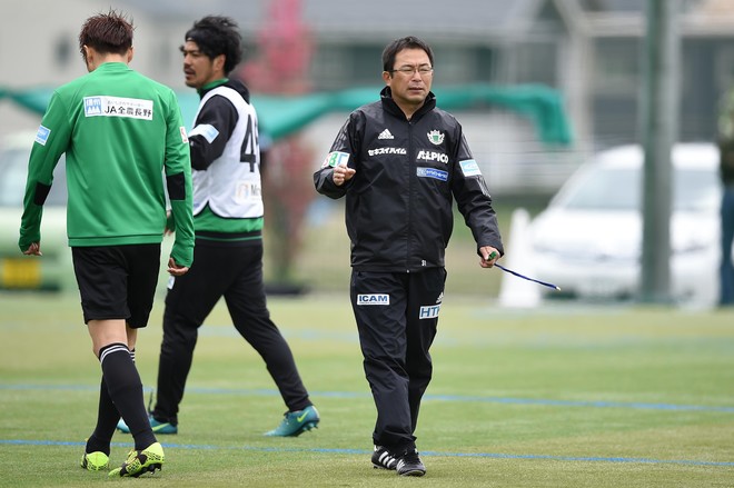 松本 担当記者コラム 実体験 なるほど ソリさんはこうして選手の やる気スイッチ を押しているのかも サッカーダイジェストweb 松本 担当記者コラム 実体験 なるほど ソリさんはこうして選手の やる気スイッチ を押しているのかも サッカーダイジェストweb