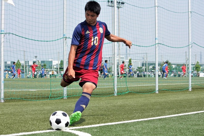 いきなり欧州挑戦も Jスカウトが争奪戦を繰り広げるu 17日本代表の大器 サッカーダイジェストweb