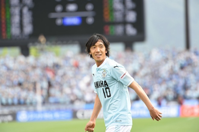 総体 中村俊輔と齋藤学も激励 大病を患った僚友と仲間が紡いだ感動の物語 サッカーダイジェストweb 総体 中村俊輔と齋藤学も激励 大病を患った僚友と仲間が紡いだ感動の物語 サッカーダイジェストweb