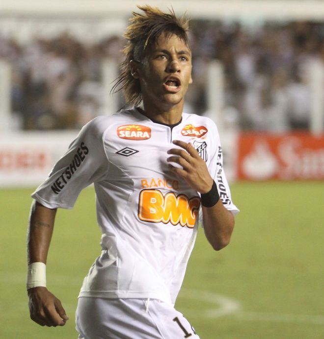 ネイマール 伝説のゴール6選 2 20歳の誕生日にプロ100得点目 サッカーダイジェストweb