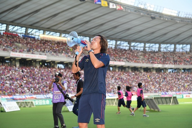 シオからナオへ Fc東京で濃密な11年間をともにした戦友へのメッセージ サッカーダイジェストweb