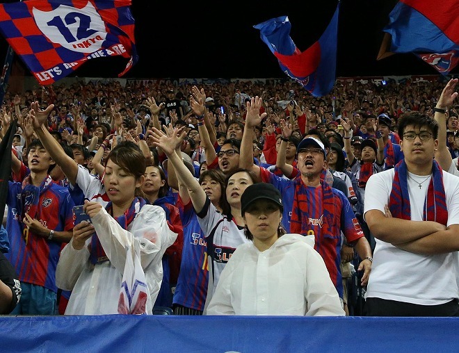 蹴球日本を考える 世論が試合を動かす Jでは珍しい東京サポーターが起こした行動 サッカーダイジェストweb 蹴球日本を考える 世論が試合を動かす Jでは珍しい東京サポーターが起こした行動 サッカーダイジェストweb