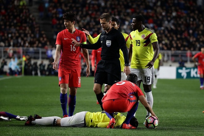 韓国ファンを激怒させたコロンビア代表mfが公式謝罪 Fifaのジャッジは サッカーダイジェストweb 韓国ファンを激怒させたコロンビア代表mfが公式謝罪 Fifaのジャッジは サッカーダイジェストweb