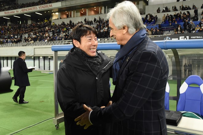 逆転劇を演出した韓国のシン テヨン監督 昨年の ドーハの悲劇 が原動力に サッカーダイジェストweb 逆転劇を演出した韓国のシン テヨン監督 昨年の ドーハの悲劇 が原動力に サッカーダイジェストweb
