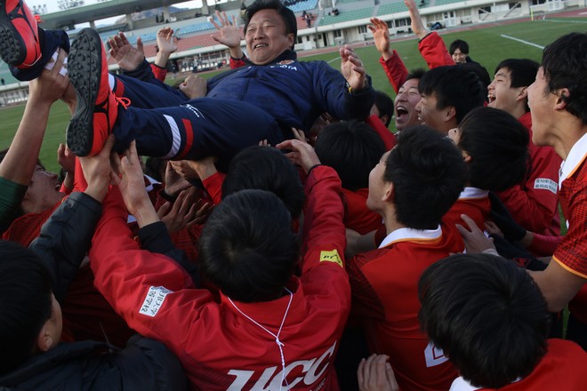 監督に最後の花道を 名古屋u 18 涙のプレミア復帰の舞台裏 サッカーダイジェストweb