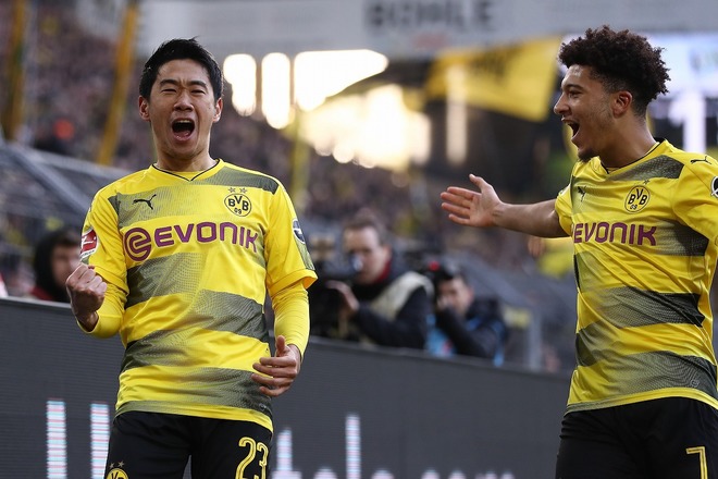香川真司が2戦連続のゴラッソ 強力なジャンピングボレーで好調ドルトムントが先制 サッカーダイジェストweb 香川真司が2戦連続のゴラッソ 強力なジャンピングボレーで好調ドルトムントが先制 サッカーダイジェストweb