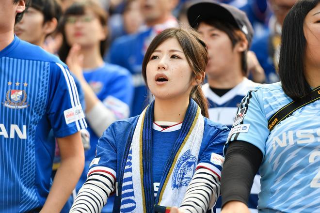 Photo 横浜f マリノスを応援する美女サポーターたち サッカーダイジェストweb Photo 横浜f マリノスを応援する美女サポーターたち サッカーダイジェストweb