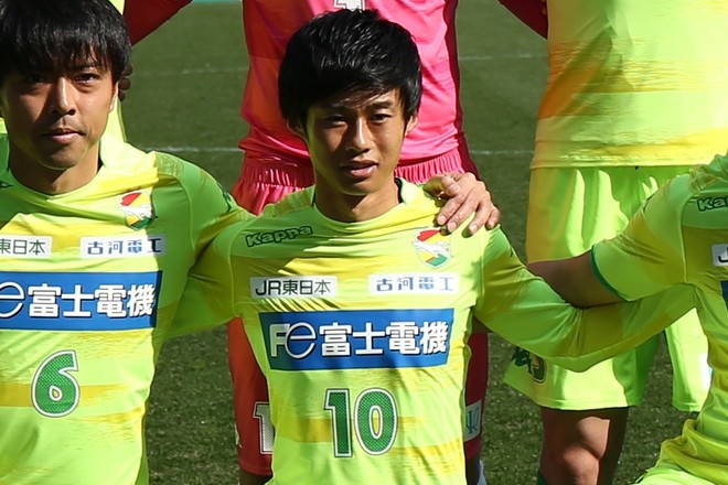 J2でキックオフが遅れるハプニング 審判のユニホームが問題 千葉の町田也真人が事の真相を明かす サッカーダイジェストweb J2でキックオフが遅れるハプニング 審判のユニホームが問題 千葉の町田也真人が事の真相を明かす サッカーダイジェストweb