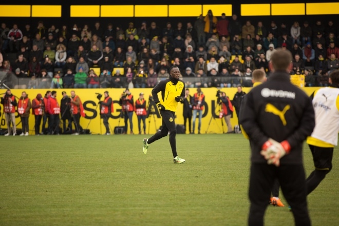 ウサイン ボルト ドルトムントのトレーニングセッションに参加 サッカーダイジェストweb