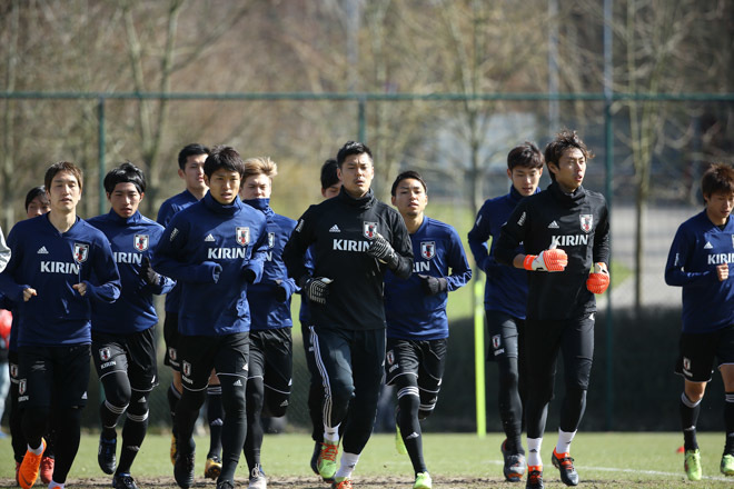 日本代表lベルギー遠征 トレーニングphoto ブラッセル日本人学校の子供たち名が見学に訪れた公開練習をレポート サッカーダイジェストweb