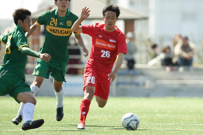 東福岡に超逸材ルーキーが登場 U 15クラセンmvpが不振の 赤い彗星 を救う サッカーダイジェストweb 東福岡に超逸材ルーキーが登場 U 15クラセンmvpが不振の 赤い彗星 を救う サッカーダイジェストweb
