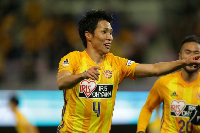 いろんな人の支えでピッチに立てた 苦難を乗り越えた仙台dfが必見のハーフボレー弾 サッカーダイジェストweb いろんな人の支えでピッチに立てた 苦難を乗り越えた仙台dfが必見のハーフボレー弾 サッカーダイジェストweb