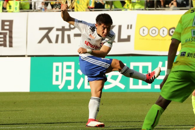 新潟の大卒ルーキーが3試合で4得点 ブレイク間近の渡邉新太が示したfwとしての矜持 サッカーダイジェストweb