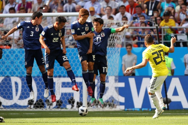 すごいゴラッソ Fkの天才だね 日本戦のキンテーロ弾に世界中から称賛の声が サッカーダイジェストweb すごいゴラッソ Fkの天才だね 日本戦のキンテーロ弾に世界中から称賛の声が サッカーダイジェストweb