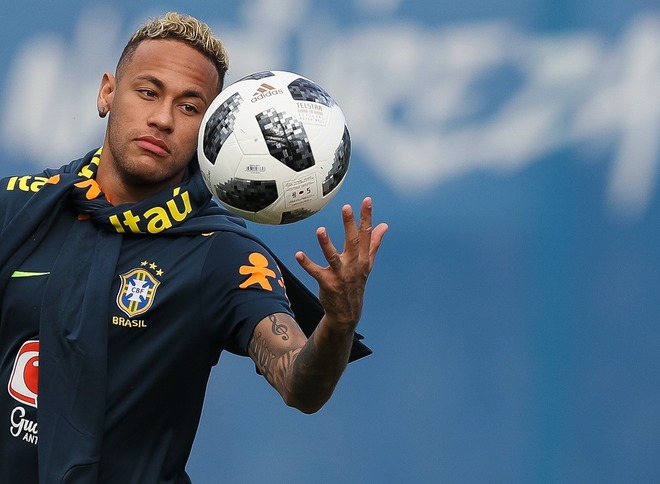 ブラジル代表に緊急事態 練習再合流もネイマールが欠場 右足首だ スイスにあれだけ削られては サッカーダイジェストweb ブラジル代表に緊急事態 練習再合流もネイマールが欠場 右足首だ スイスにあれだけ削られては サッカーダイジェストweb