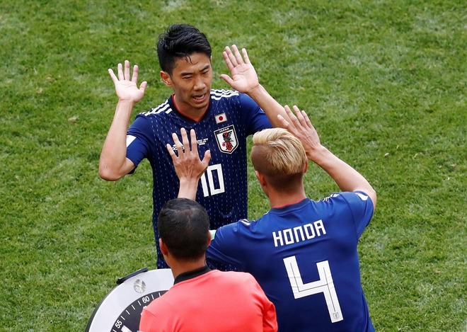 橋本英郎 ボランチ柴崎 のハイパフォーマンスに計り知れない衝撃を受けた サッカーダイジェストweb 橋本英郎 ボランチ柴崎 のハイパフォーマンスに計り知れない衝撃を受けた サッカーダイジェストweb