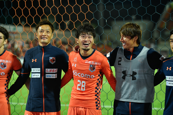 大宮アルディージャphoto 大前の1点を死守し連勝 試合後の選手の様子をお届け サッカーダイジェストweb 大宮アルディージャphoto 大前の1点を死守し連勝 試合後の選手の様子をお届け サッカーダイジェストweb