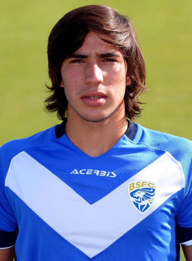 18歳でアッズーリ入り 話題の ピルロ2世 とは何者か サッカーダイジェストweb 18歳でアッズーリ入り 話題の ピルロ2世 とは何者か サッカーダイジェストweb