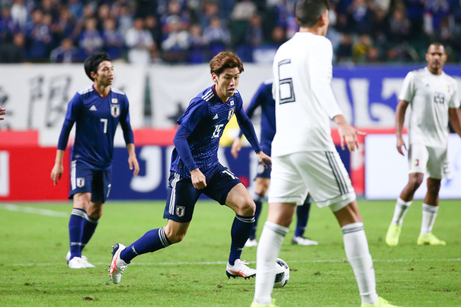 大迫勇也photo 日本の攻撃の要 力強いポストプレーでチームを引っ張った大迫 サッカーダイジェストweb