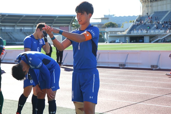 選手権 2回戦で散った注目cb高嶋修也の胸の内 明秀日立の大黒柱はいかにして大怪我からカムバックしたのか サッカーダイジェストweb 選手権 2回戦で散った注目cb高嶋修也の胸の内 明秀日立の大黒柱はいかにして大怪我からカムバックしたのか サッカーダイジェストweb