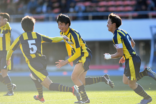 選手権photo 丸岡2 3日本航空 0 2からの鮮やかな逆転劇 日本航空が準々決勝にコマを進める サッカーダイジェストweb 選手権photo 丸岡2 3日本航空 0 2からの鮮やかな逆転劇 日本航空が準々決勝にコマを進める サッカーダイジェストweb