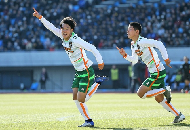 選手権 勝負師 黒田剛の采配ずばり 青森山田はいかにして矢板中央の堅牢を打破したのか サッカーダイジェストweb 選手権 勝負師 黒田剛の采配ずばり 青森山田はいかにして矢板中央の堅牢を打破したのか サッカーダイジェストweb