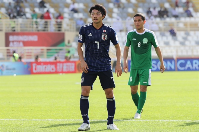 アジア杯 中島いないのでかいなぁ まだ焦る時間じゃない 日本の初戦 前半の失点にサポは熱狂 悲鳴の嵐 サッカーダイジェストweb