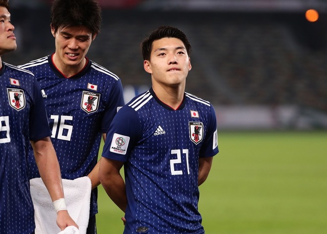 顔ぜんぜん変わってない 新成人 堂安律が両親への感謝とともに貴重な 幼少期カット を公開 アジア杯 サッカーダイジェストweb