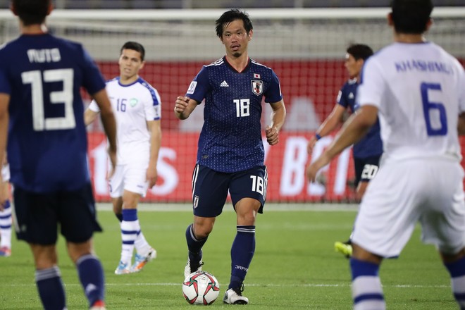 代表初ゴールが決勝弾 塩谷司が活躍できた理由は広島時代の偉大な先輩にあり アジア杯 サッカーダイジェストweb 代表初ゴールが決勝弾 塩谷司が活躍できた理由は広島時代の偉大な先輩にあり アジア杯 サッカーダイジェストweb