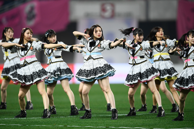 Nmb48ハーフタイムライブphoto フライデーナイトjリーグを盛り上げたnmb48 キュートな笑顔で観客を魅了 サッカーダイジェストweb