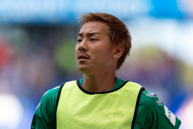 グチ Is Back 右膝重傷の井手口陽介 約2か月ぶりにクラブの練習場に チームメイトも歓迎 サッカーダイジェストweb