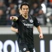 フランクフルトが敵地で3点を奪い リーグ戦3連勝 鼻骨骨折の長谷部誠はフル出場 サッカーダイジェストweb フランクフルトが敵地で3点を奪い リーグ戦3連勝 鼻骨骨折の長谷部誠はフル出場 サッカーダイジェストweb
