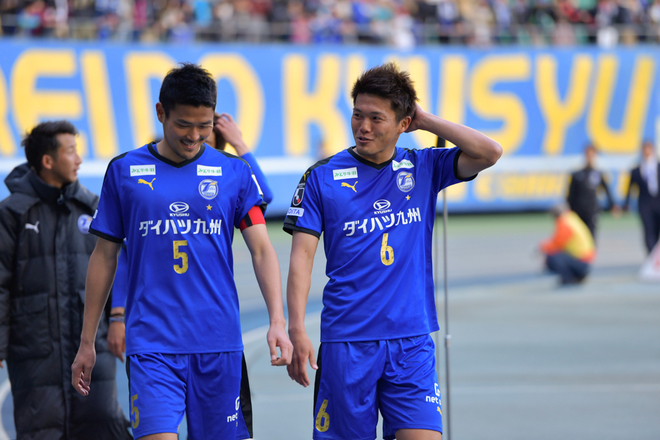 大分トリニータphoto J1ホーム戦10年ぶりの勝利 笑顔があふれる大分の選手 サポーター サッカーダイジェストweb 大分トリニータphoto J1ホーム戦10年ぶりの勝利 笑顔があふれる大分の選手 サポーター サッカーダイジェストweb
