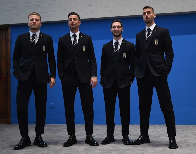 Photo かっこよすぎる イタリア代表 アルマーニの最強コラボ サッカーダイジェストweb Photo かっこよすぎる イタリア代表 アルマーニの最強コラボ サッカーダイジェストweb