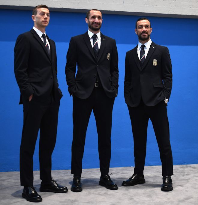 Photo かっこよすぎる イタリア代表 アルマーニの最強コラボ サッカーダイジェストweb Photo かっこよすぎる イタリア代表 アルマーニの最強コラボ サッカーダイジェストweb