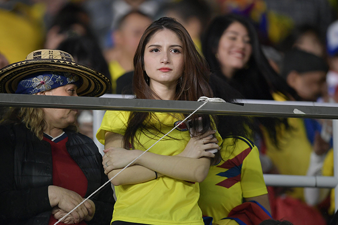 写真 日本対コロンビア戦を彩った 美女サポーター たち サッカーダイジェストweb 写真 日本対コロンビア戦を彩った 美女サポーター たち サッカーダイジェストweb